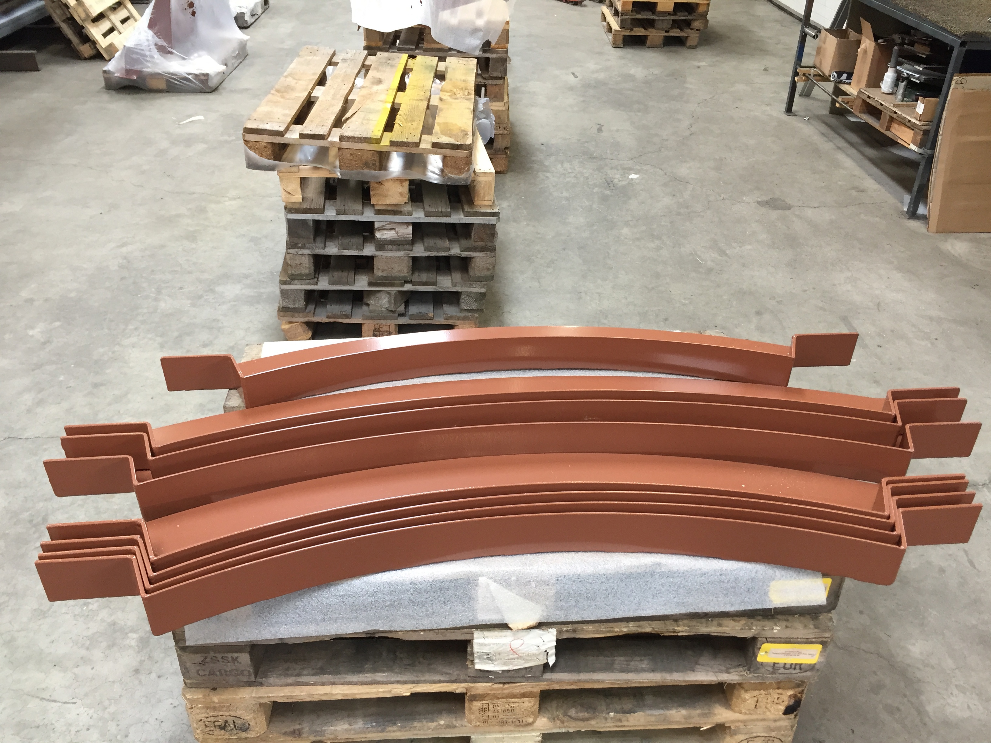 Booglateien met verhoogde oplegging