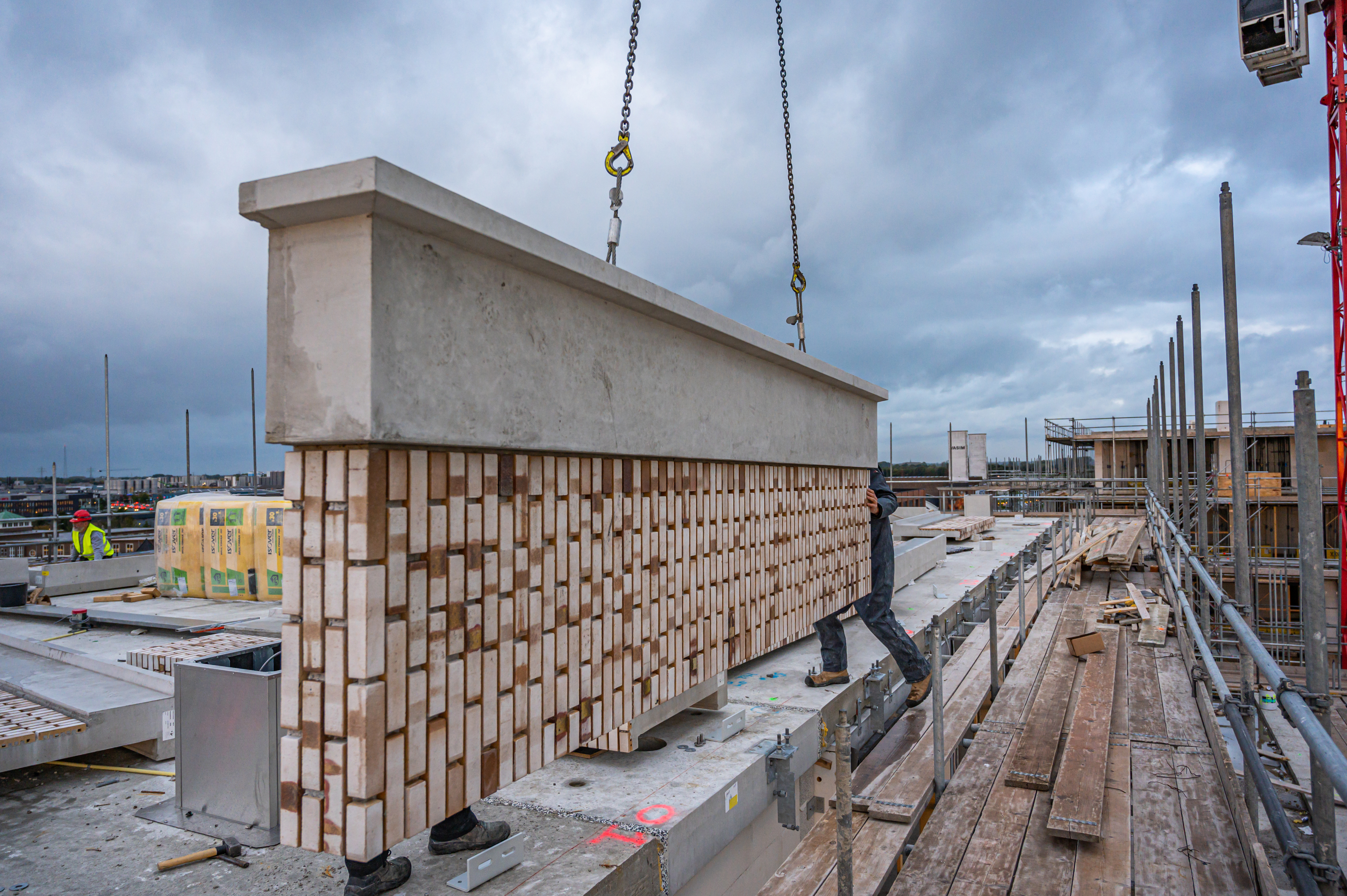 Systeem voor verankering van prefab betonnen gevelelementen